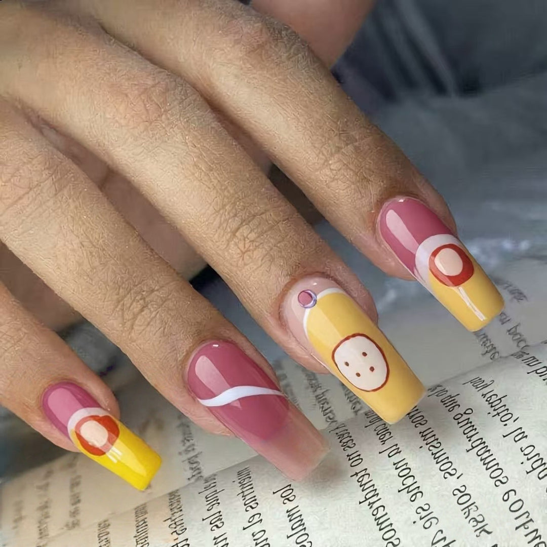 Creative artificial nails with modern geometric designs Kalsten