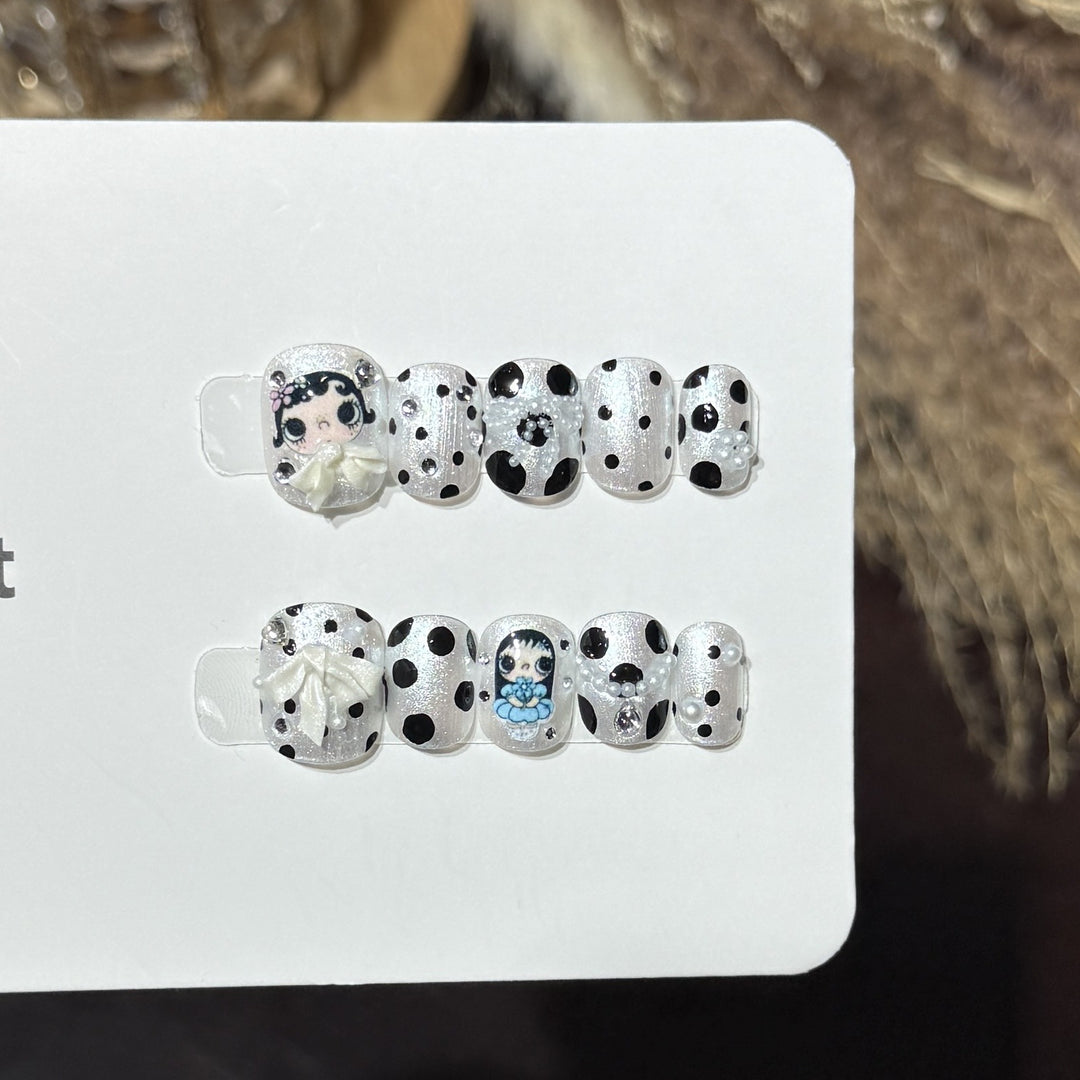 Whimsical Character Press-On Nail Art Set Kalsten
