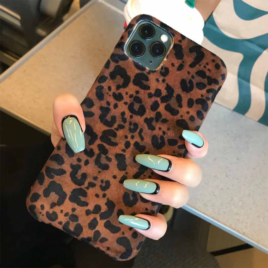 Premium phone case in leopard design Kalsten