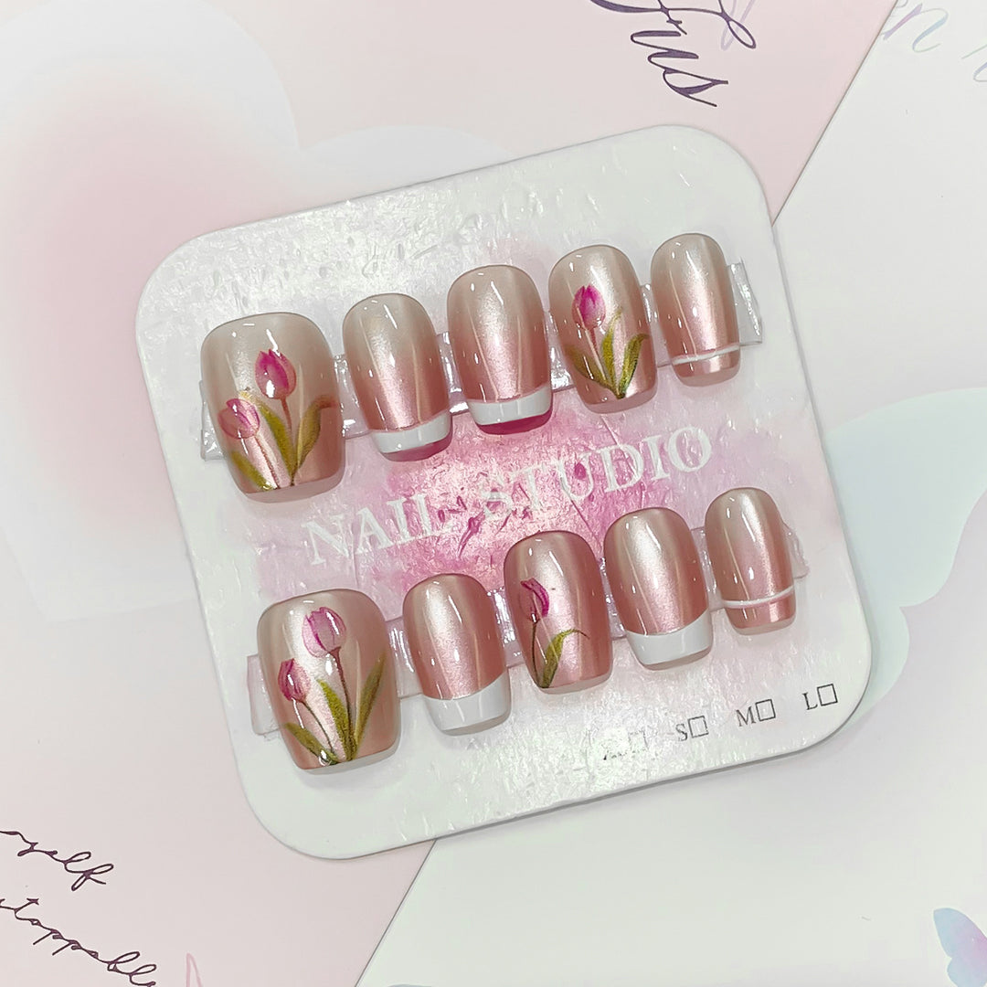 Artful artificial nails with floral accents Kalsten