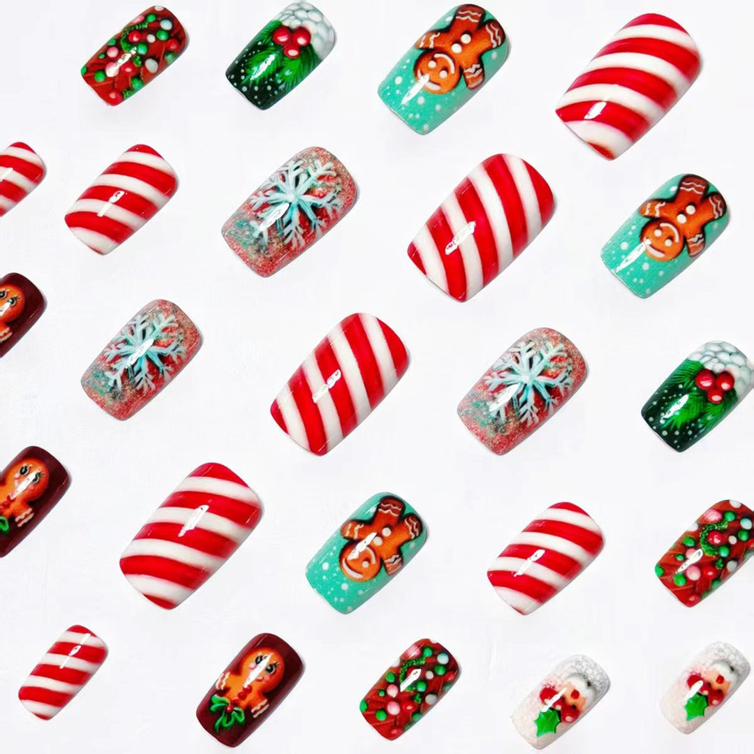 Artificial nails in gingerbread house design Kalsten