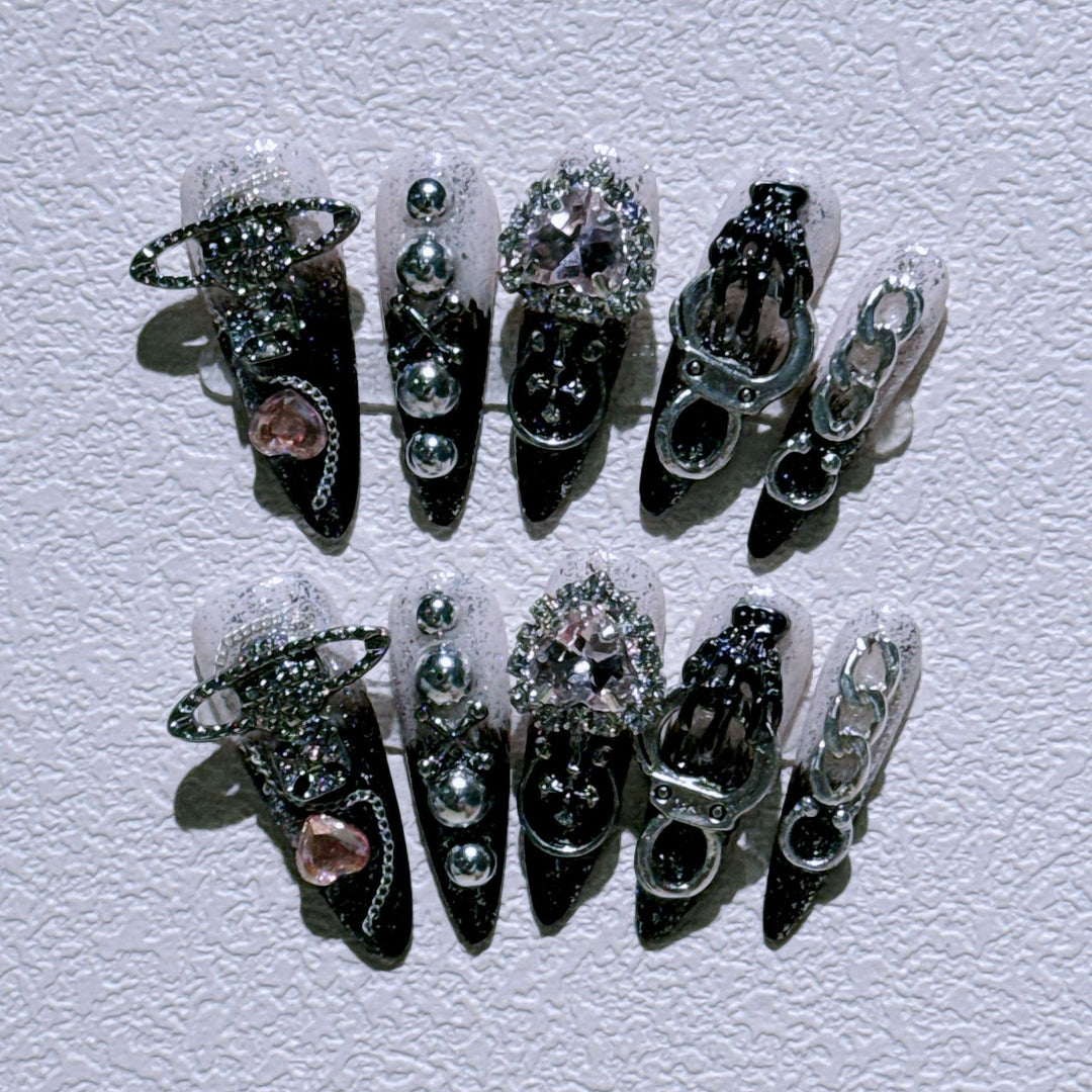 Glamorous Nail Art Extensions