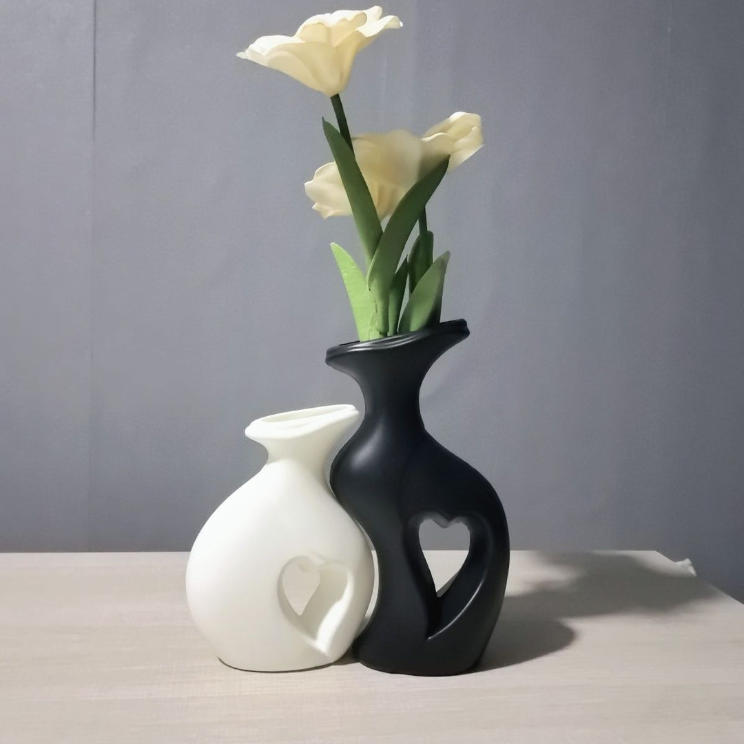 Modern Heart-Shaped Decorative Vase Kalsten