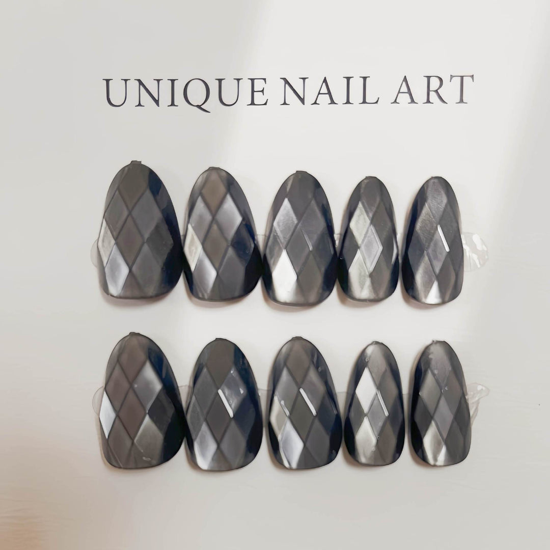 Artistic Diamond-Pattern Press-On Nails Kalsten