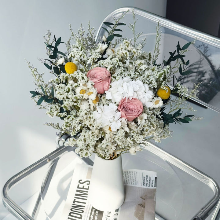 Elegant Dried Flower Bouquet