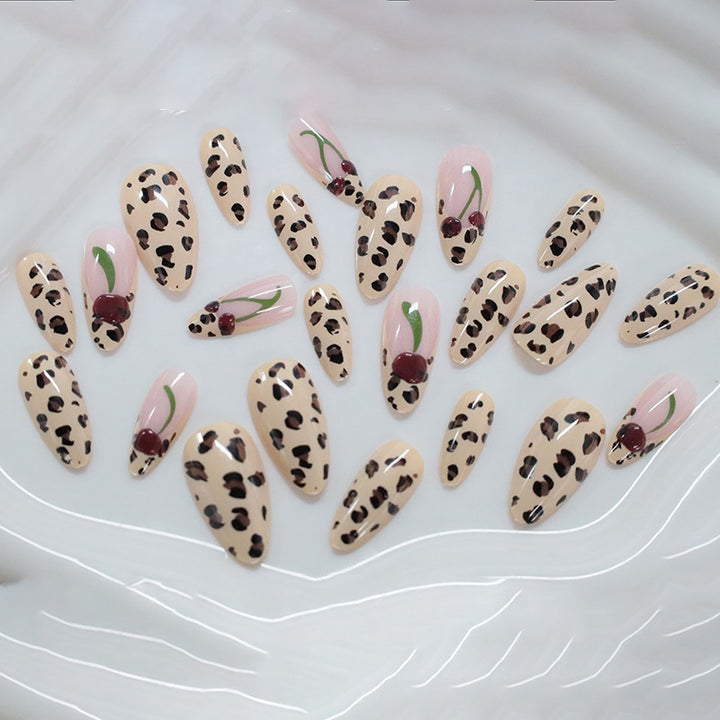 Artistic Nail Art Kalsten