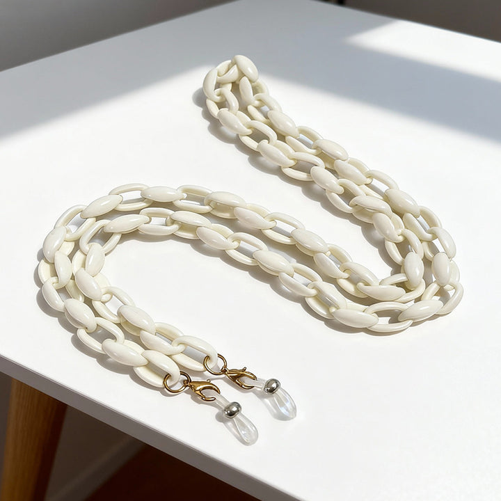 Fashionable Eyewear Chain Kalsten