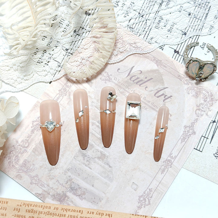 Artificial Nails in Sparkling Stiletto Style with Luxurious Accents Kalsten