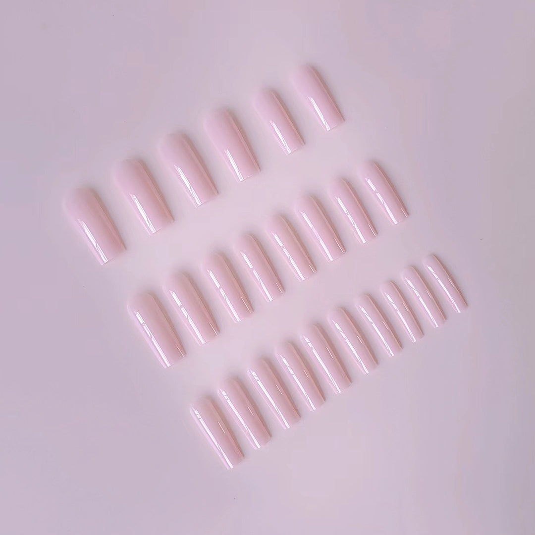 Artificial nail set with elegant gloss and modern design Kalsten