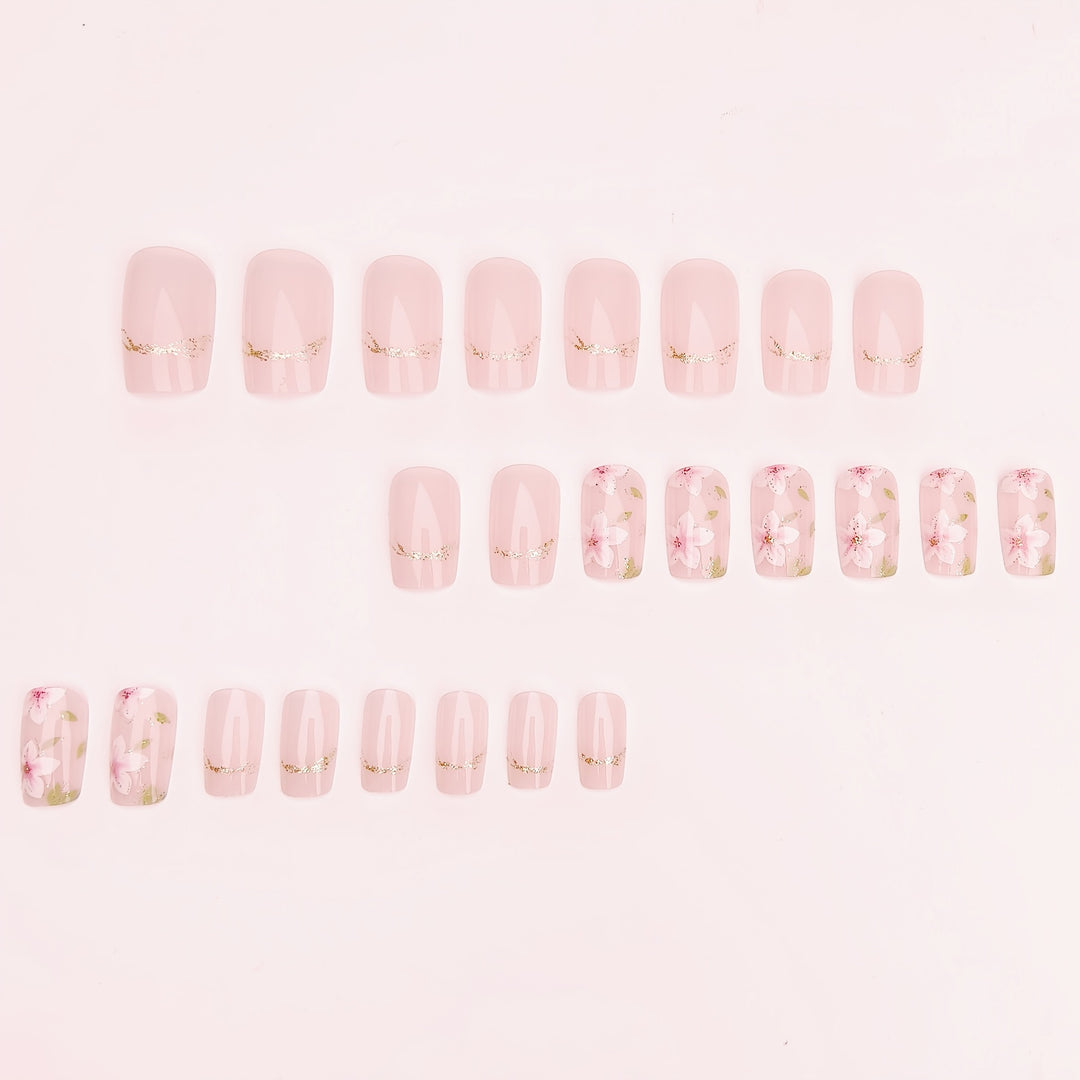 Artificial nails with delicate floral accents Kalsten