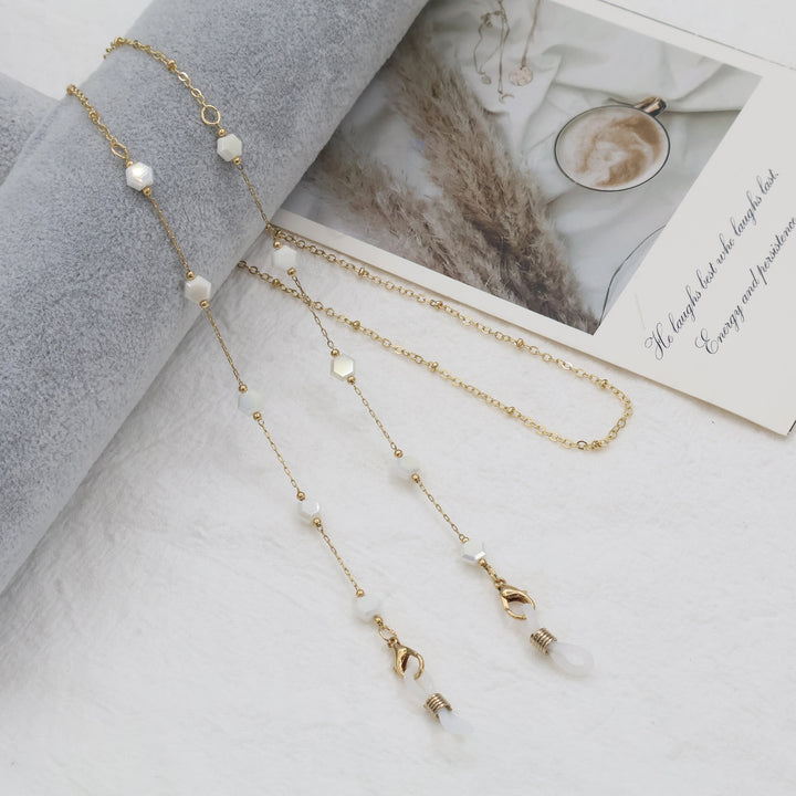 Elegant Gold Chain Necklace with Gemstones Kalsten