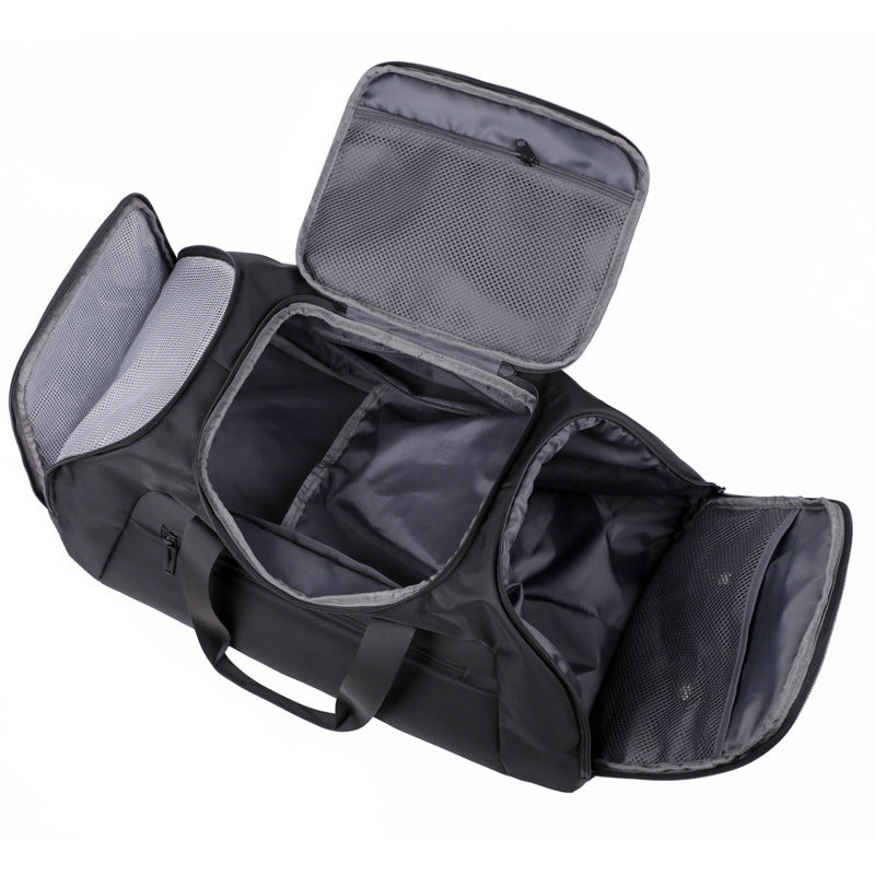 Men's sporty and spacious travel bag Kalsten