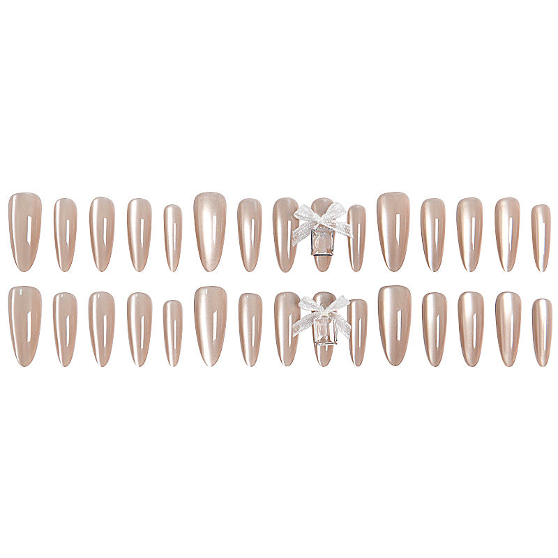 Elegant artificial nail tips with a glossy finish Kalsten