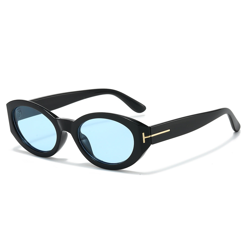 Chic Cat-Eye Sunglasses with Retro Tortoiseshell Frame Kalsten