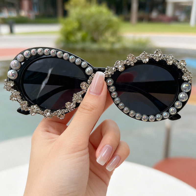 Elegant Pearl-Embellished Cat-Eye Sunglasses Kalsten