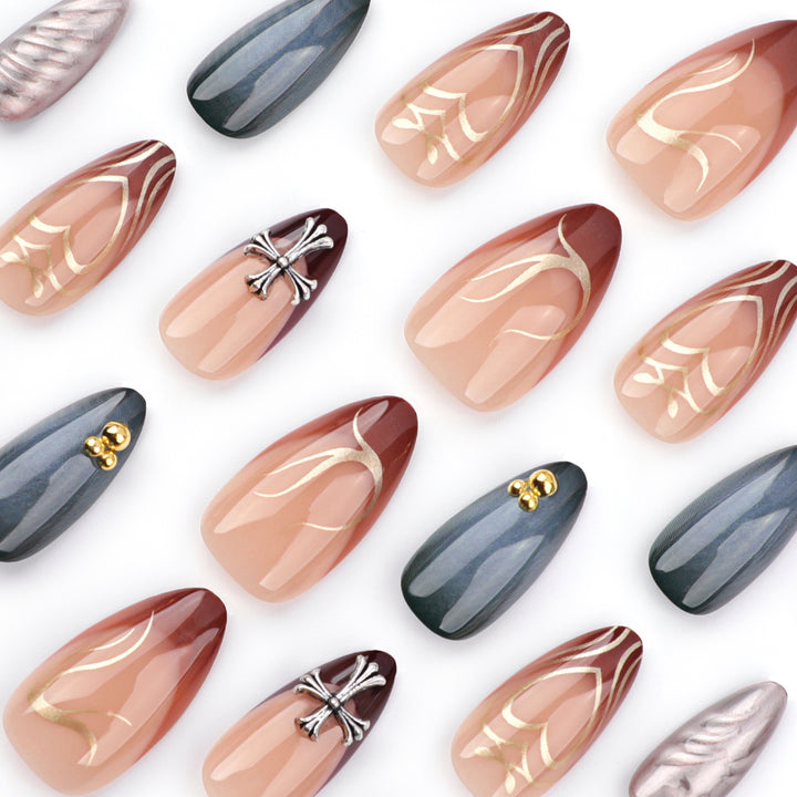 Artful and elegant nail decoration Kalsten
