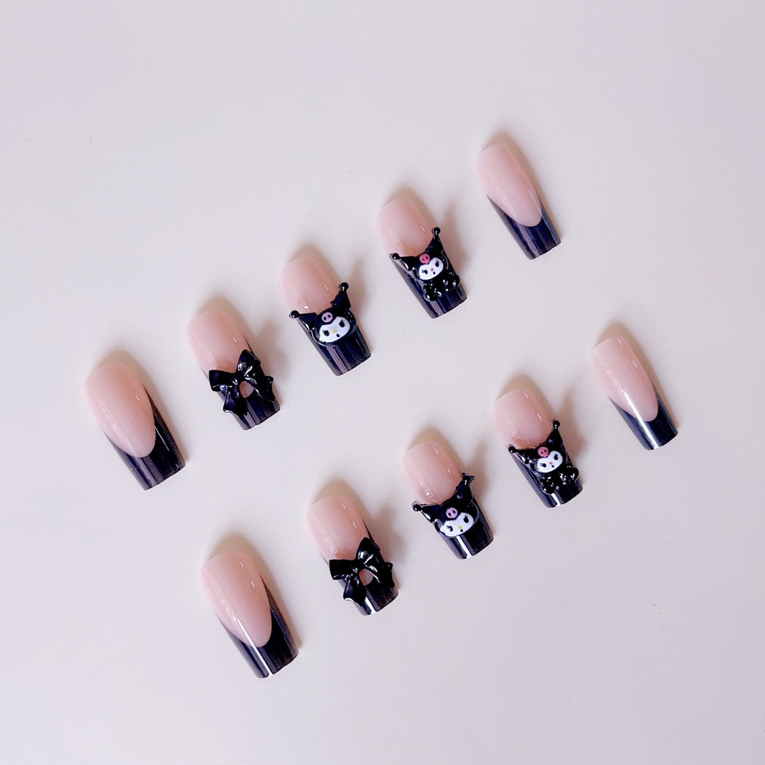 Artificial nail set with festive winter motifs and playful shiny accents Kalsten