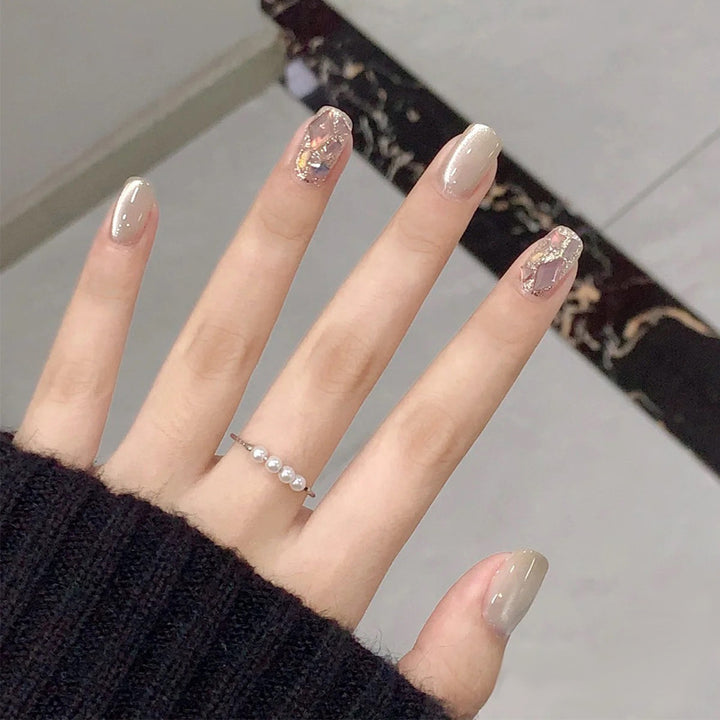 Elegant Press-On Nail Set with Artistic Designs Kalsten