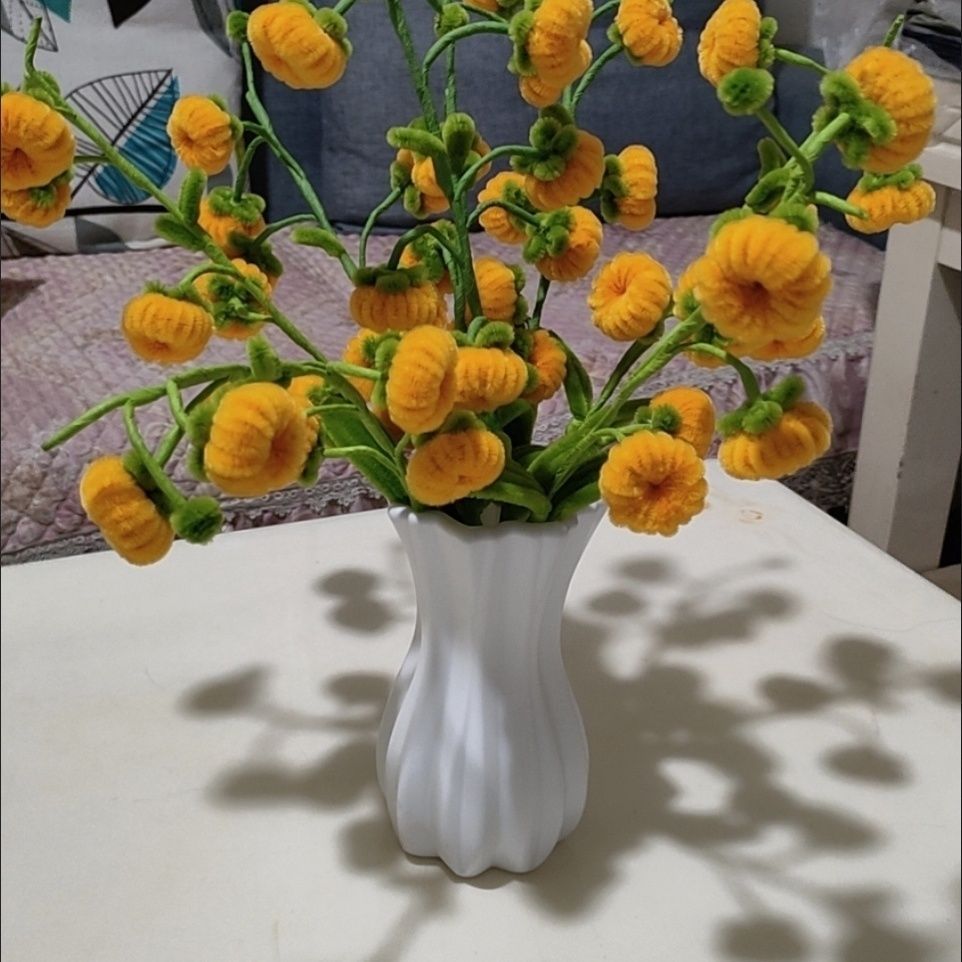 Decorative Ribbed Ceramic Flower Vase Kalsten