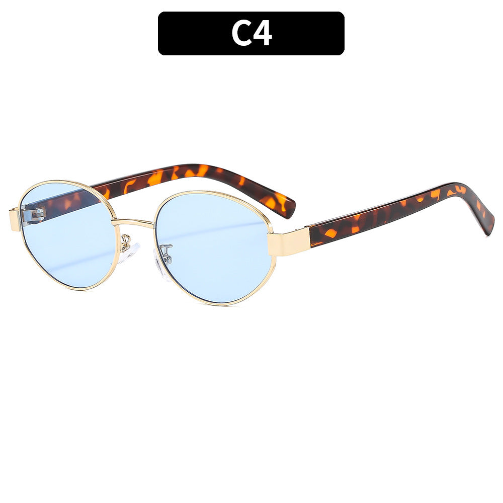 Chic Oval Frame Sunglasses