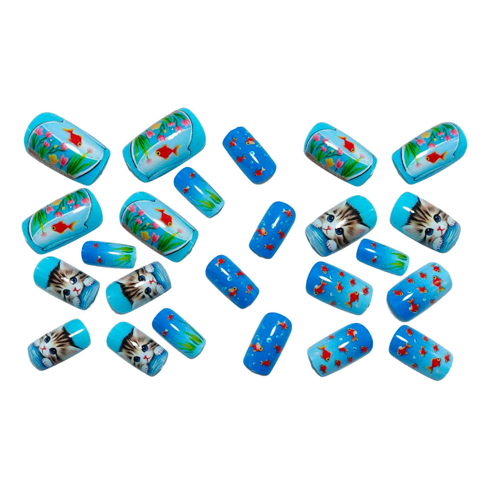 Nail art with playful cat and fish design Kalsten