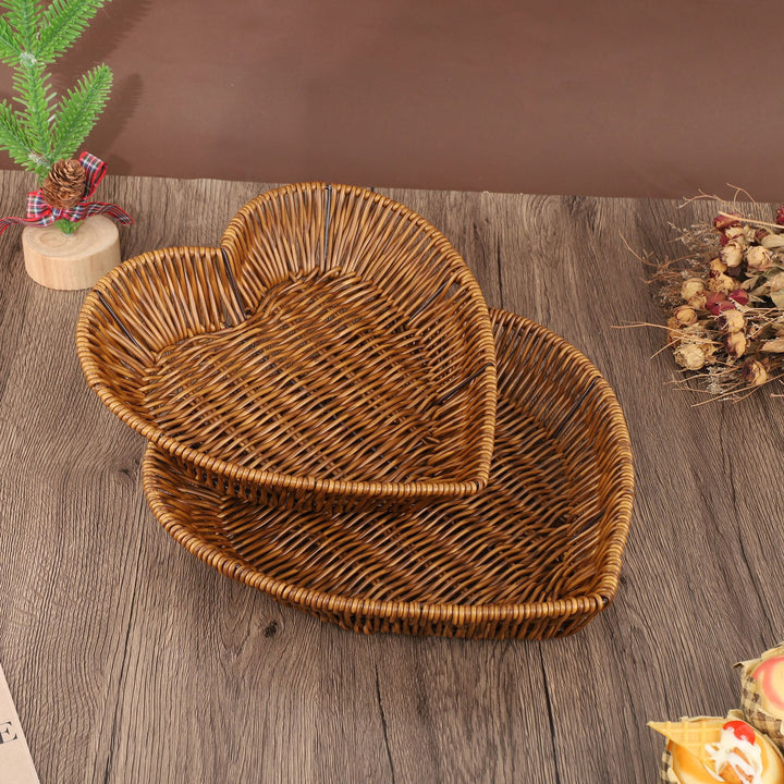 Decorative Heart-Shaped Kalsten