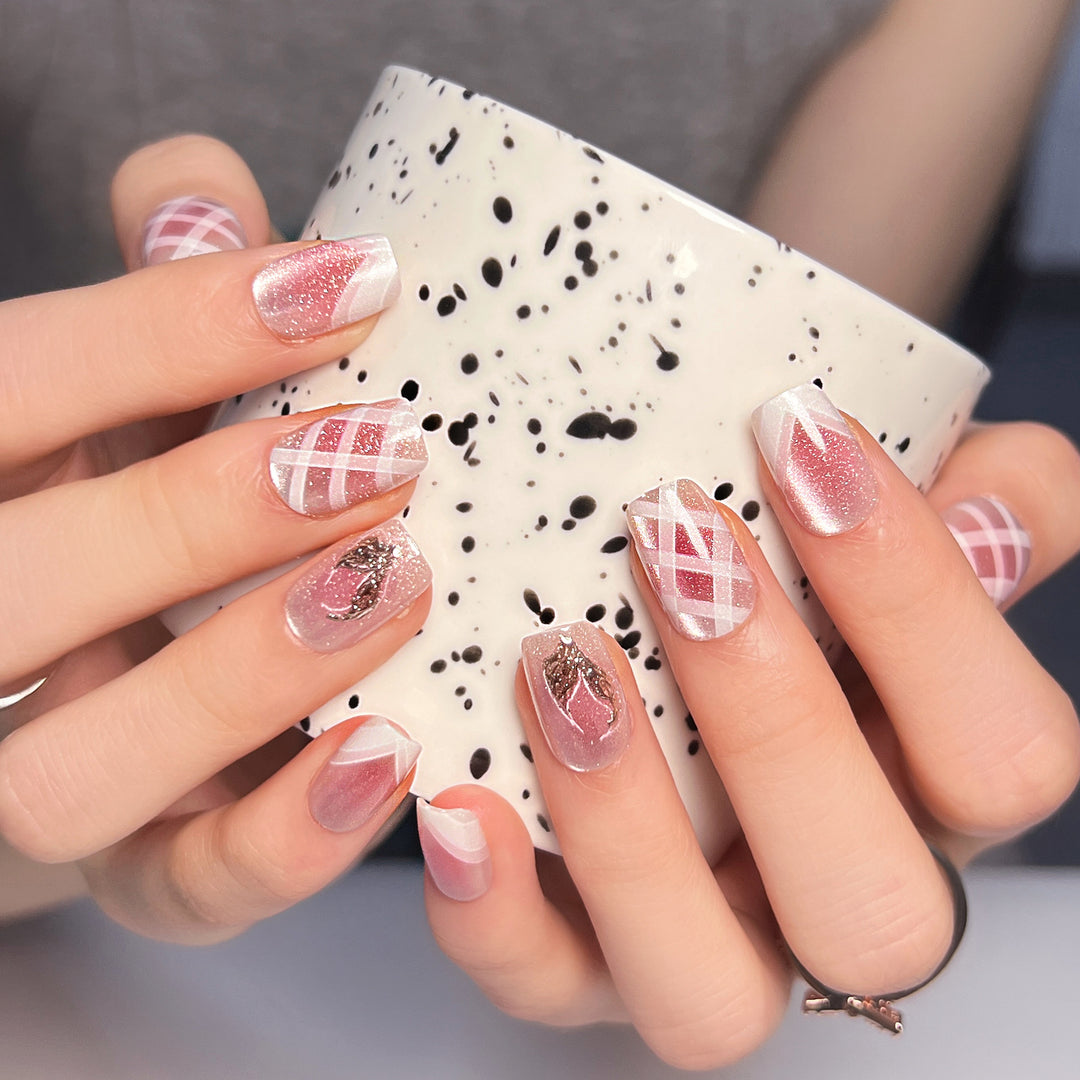 Nail art set with glamorous glitter and diagonal design Kalsten