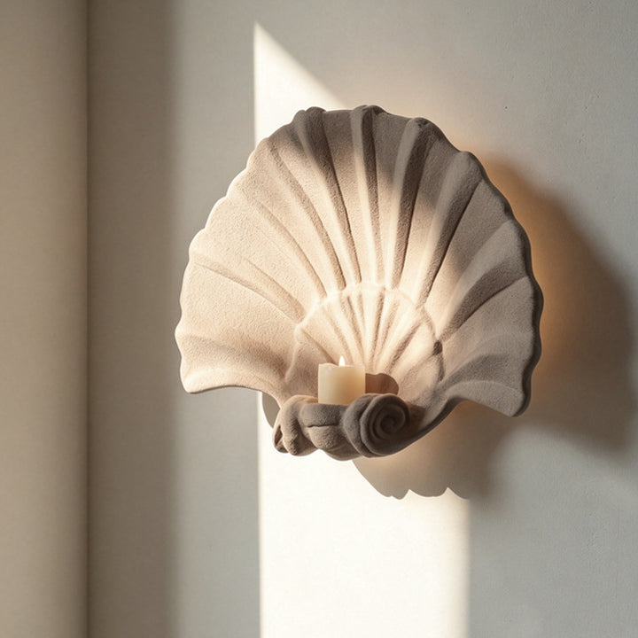 Decorative Shell-Shaped Centerpiece