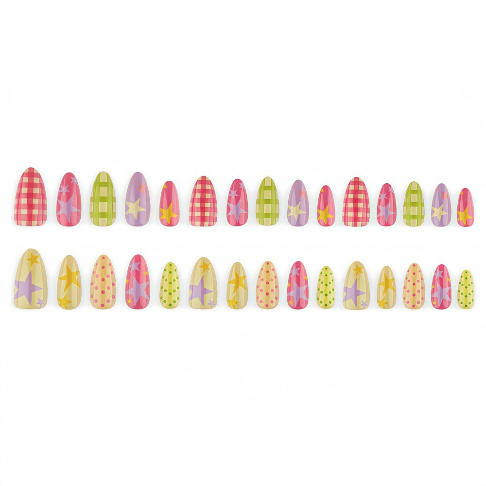 Creative artificial nails in playful star design Kalsten