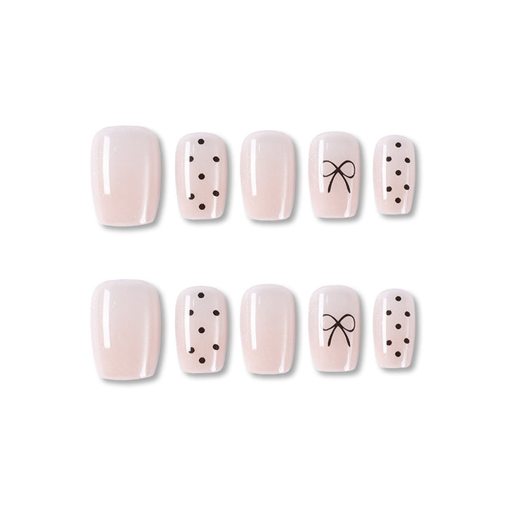 Chic Minimalist Press-On Nail Set Kalsten