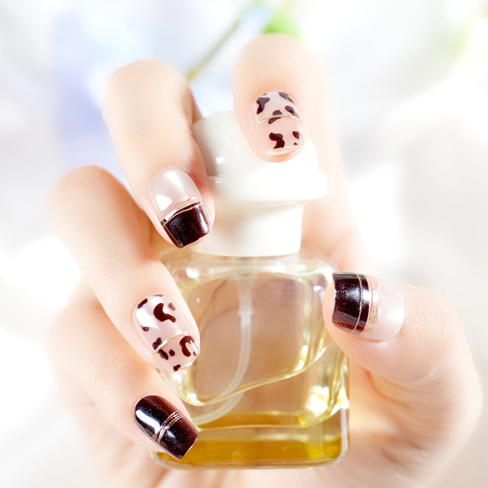 Artistic Press-On Nail Art Set Kalsten