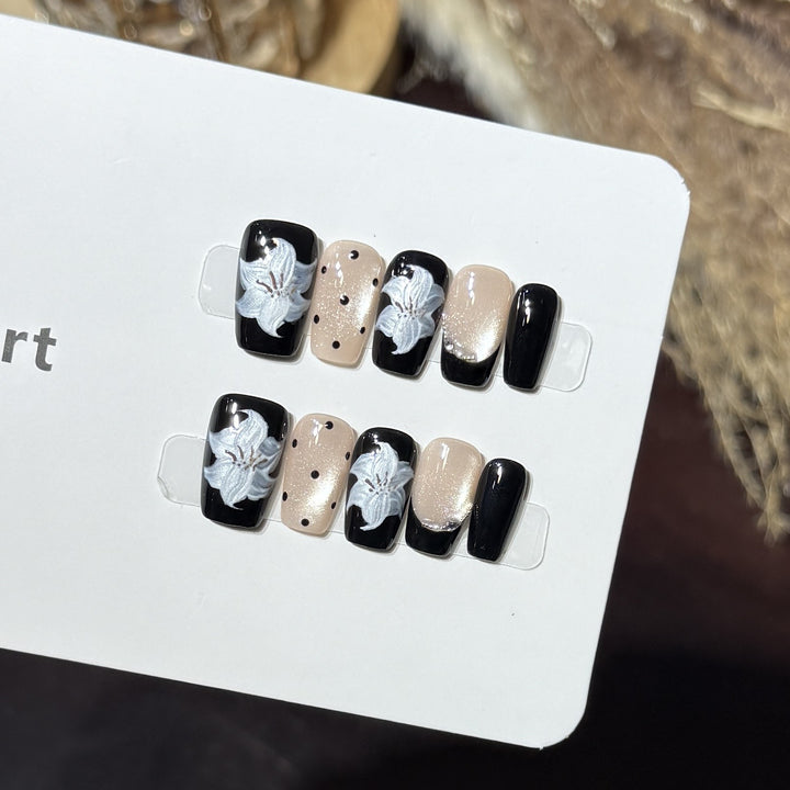 Decorative Floral Press-On Nails Kalsten