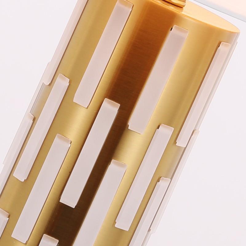 Elegant Decorative Table Lamp with Geometric Base