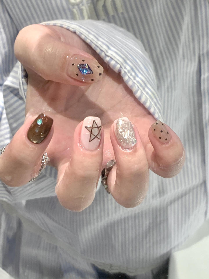 Artificial Nail Set with Creative Geometric and Sparkling Accents Kalsten