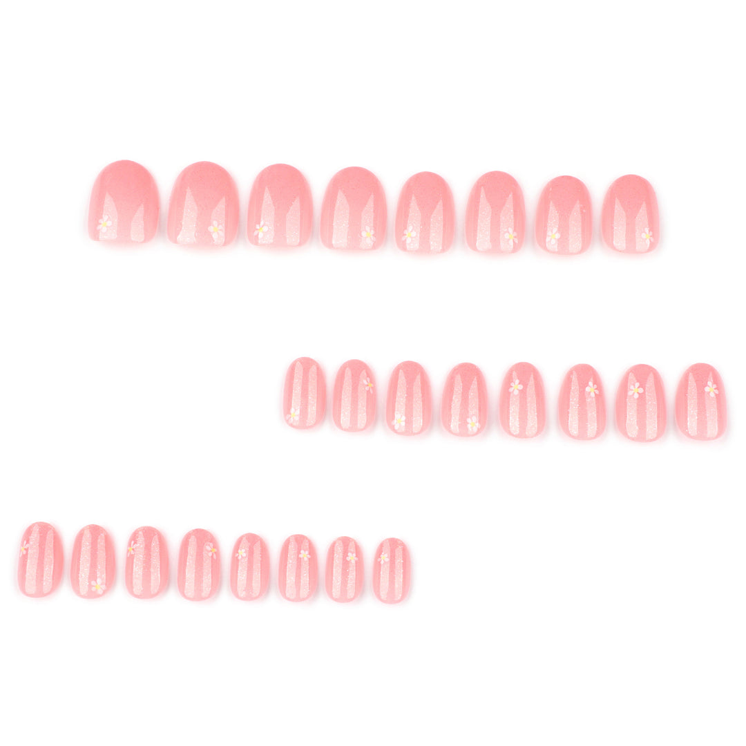 Elegant Nail Art with delicate floral motifs Kalsten