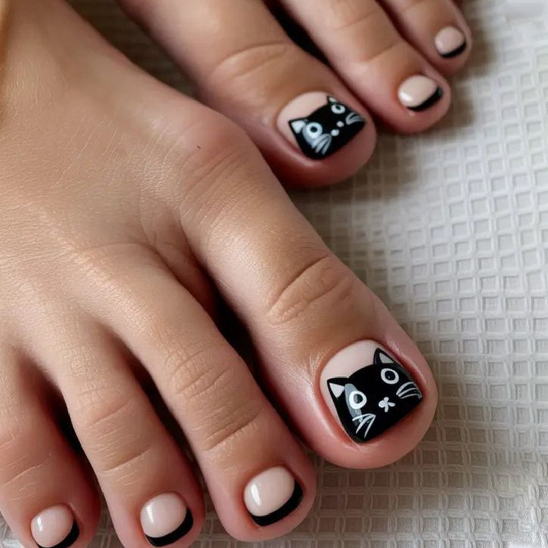 Playful Cat-Themed Nail Art Kit Kalsten