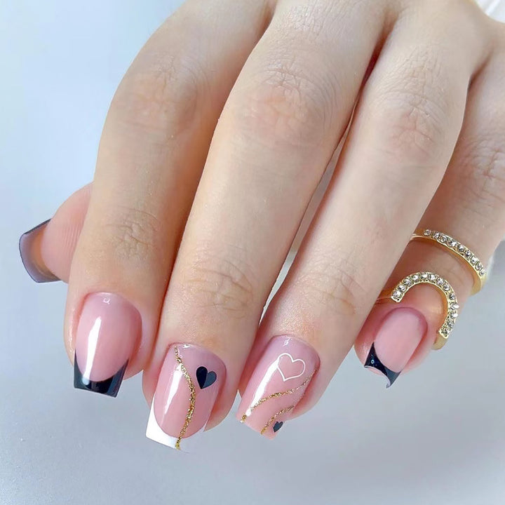 Artful nail extensions with an elegant leaf pattern Kalsten