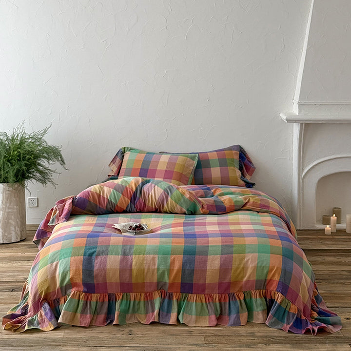Reversible bedding set made of cotton gauze with Vichy check and decorative ruffle