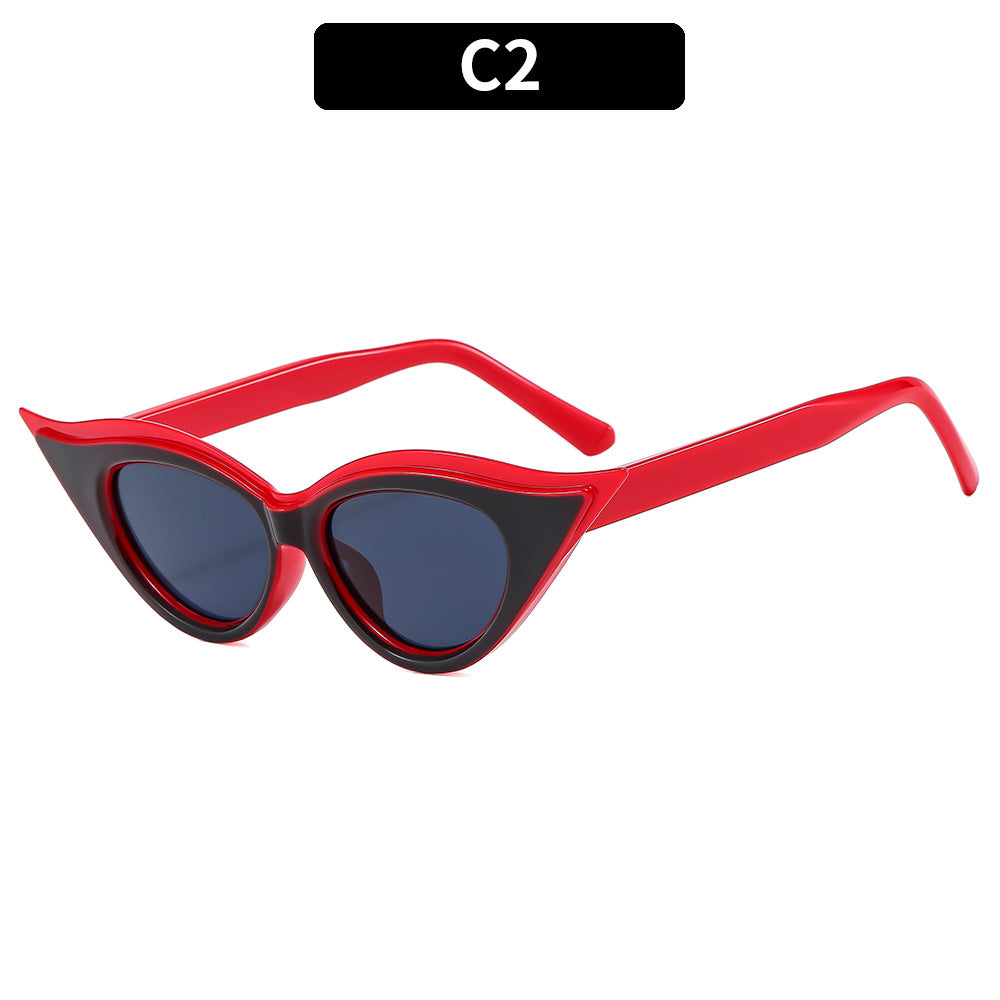 Fashion-Forward Retro Cat-Eye Sunglasses