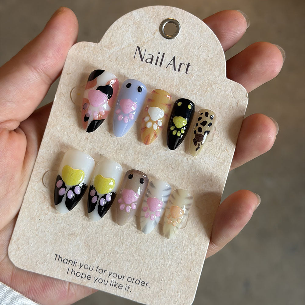 Playful Patterned Press-On Nail Art Set Kalsten
