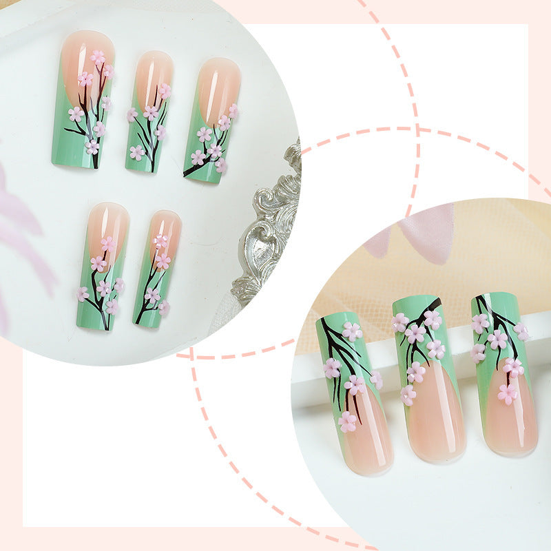 Artificial nail set with delicate flower and natural tones Kalsten