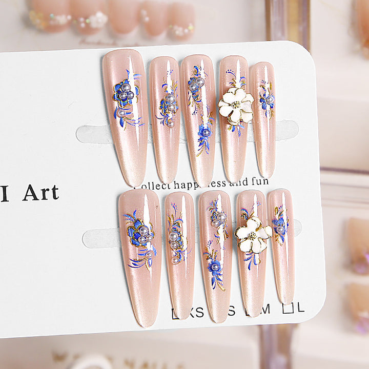 Nail art set with floral 3D applications and elegant shine Kalsten
