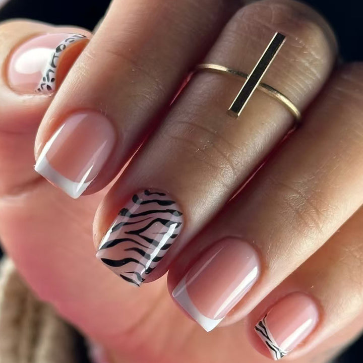 Stylish Animal Print Press-On Nails Kalsten