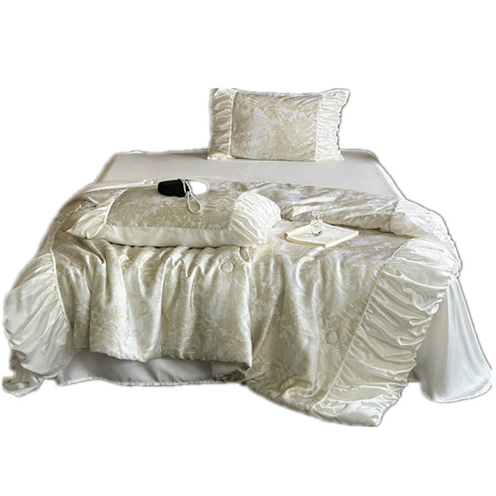 Bedding set made of satin jacquard with gathered ruffle and elegant pillowcases