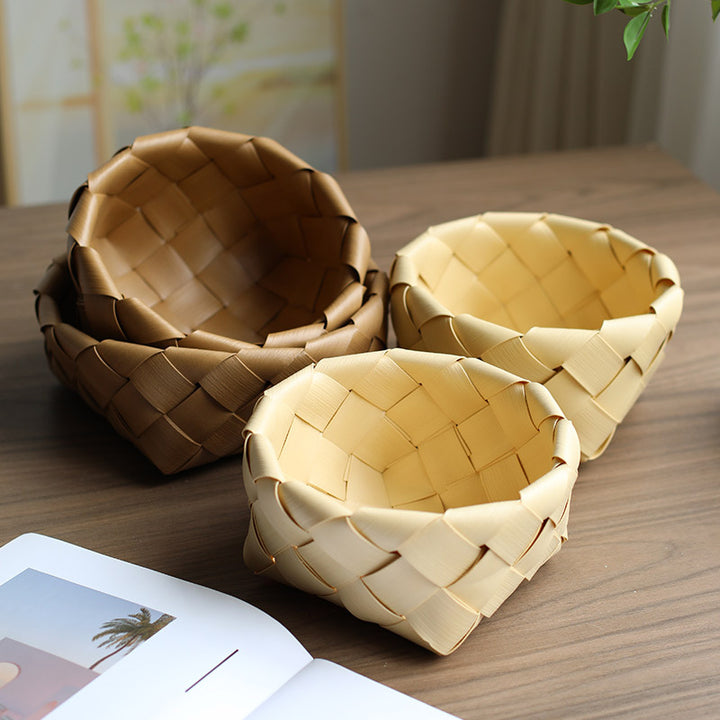 Unisex Handwoven Basket with Elegant Design Kalsten