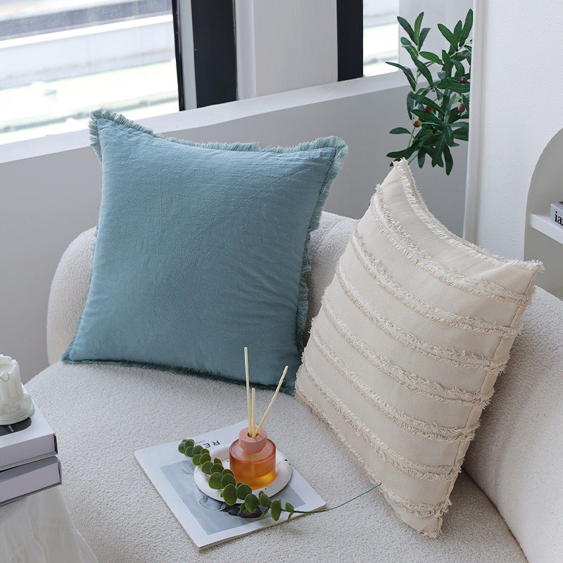 Square pillowcase with woven rectangular relief and frayed texture Kalsten