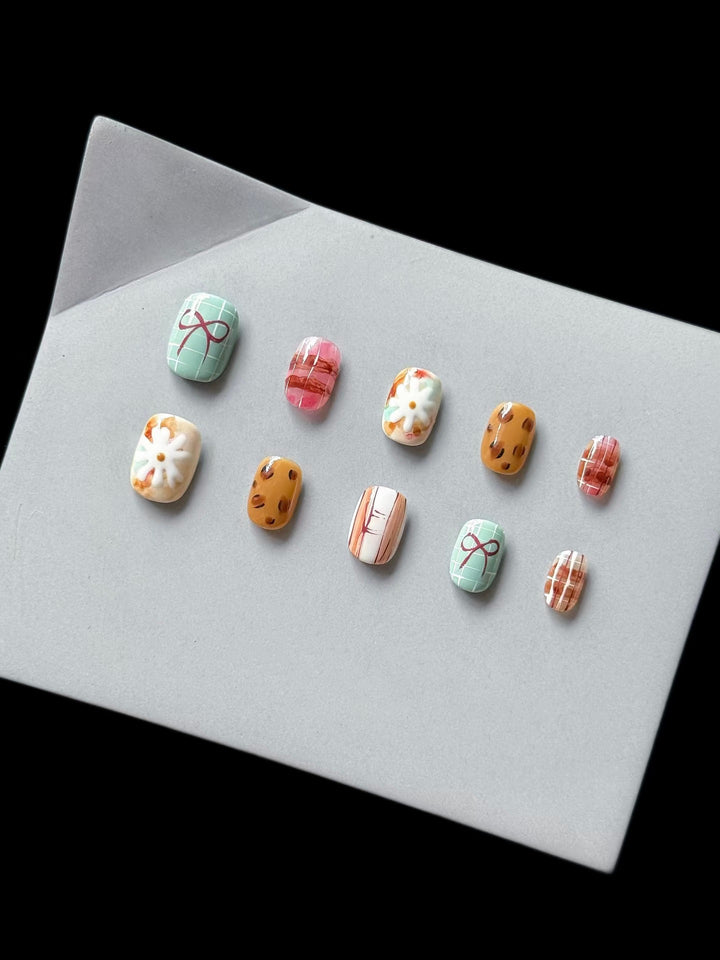 Artistic Nail Art Tips