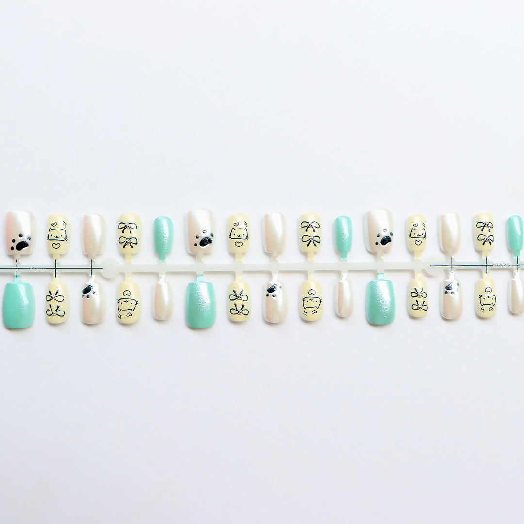 Whimsical Animal-Themed Press-On Nail Art Kalsten