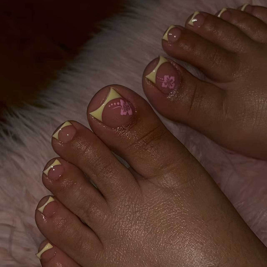 Floral Accent Toe Nail Art Kit