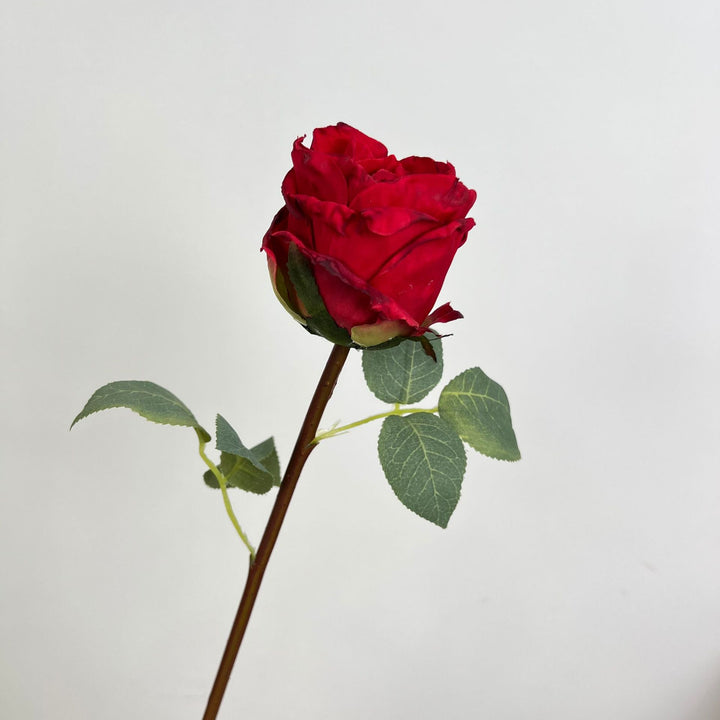 Natural Looking Floral Decor